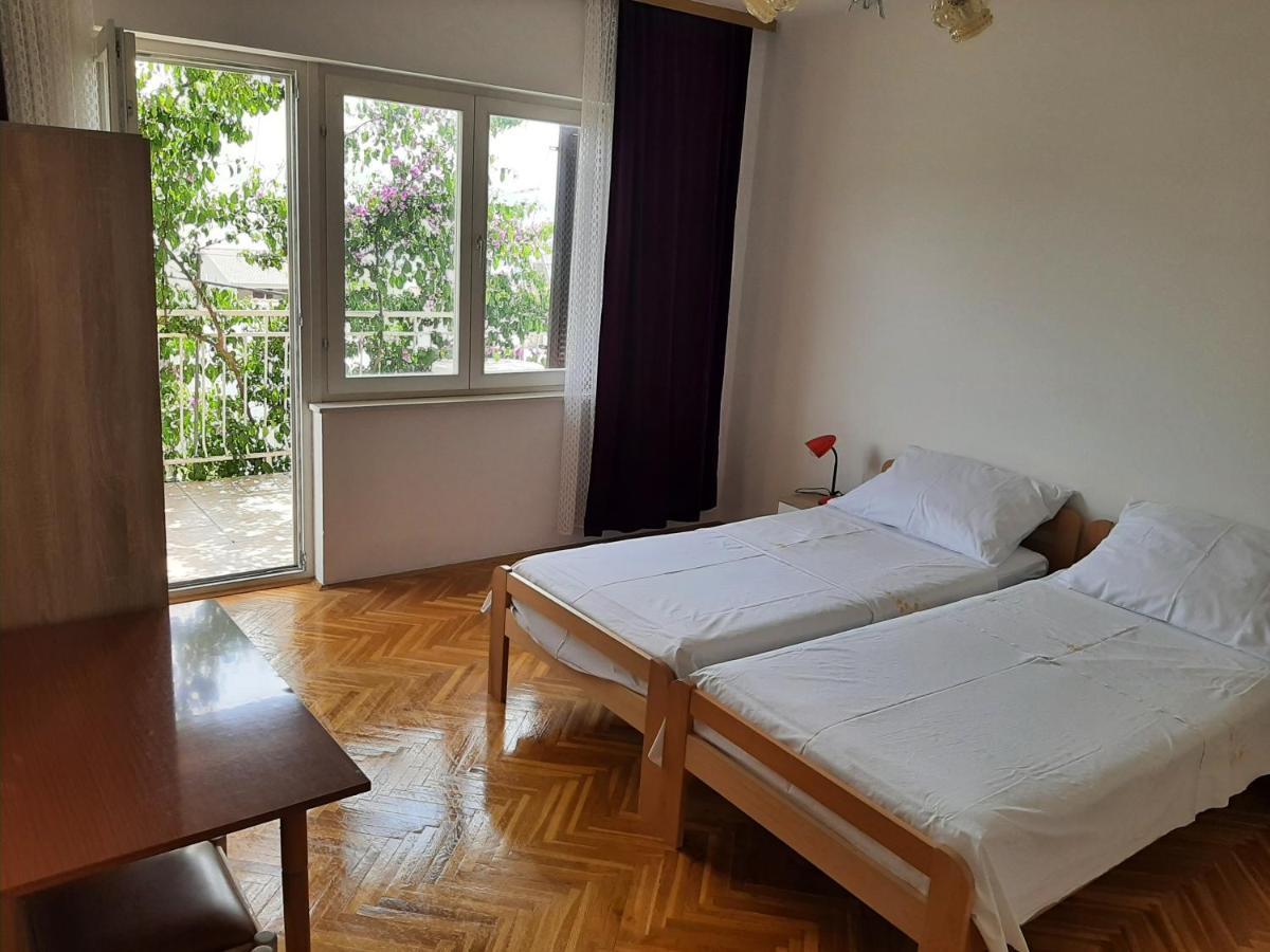 Apartments Tina Omis Exterior photo