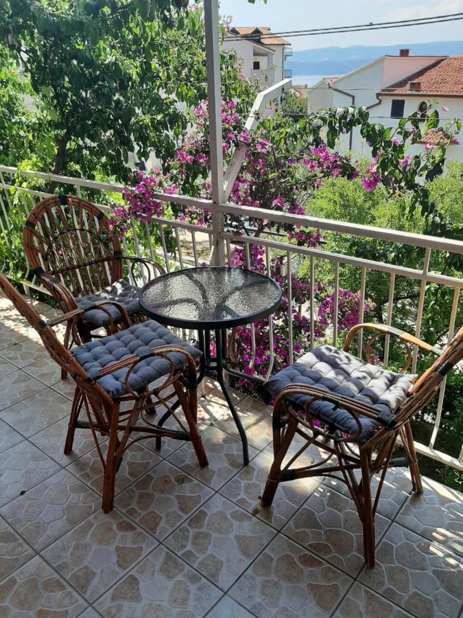 Apartments Tina Omis Exterior photo