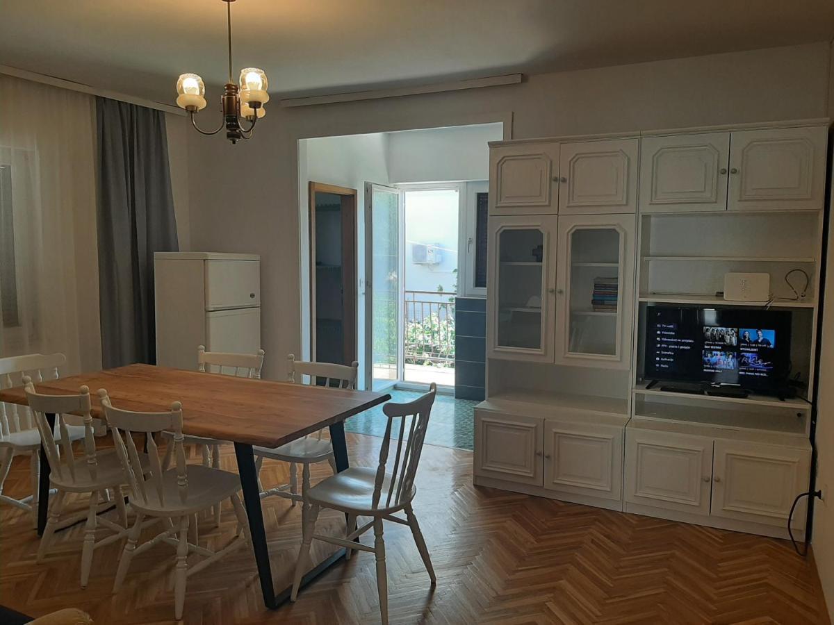 Apartments Tina Omis Exterior photo